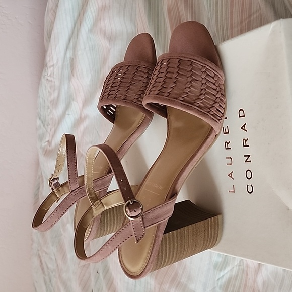 LC Lauren Conrad Heels Size 8 1/2 - Picture 3 of 17